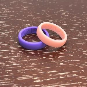 Silicone wedding bands women (with I ❤️U engraved on the inside)